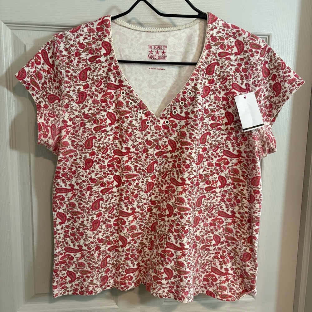 Paisley V-Neck Women’s Top Faded Glory